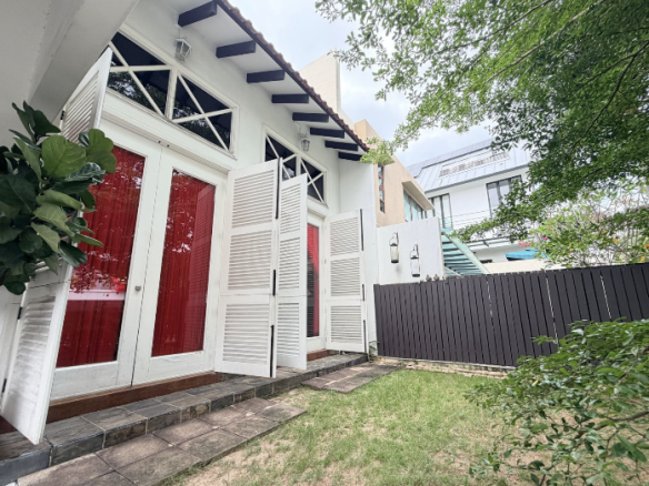 Siglap Ave South